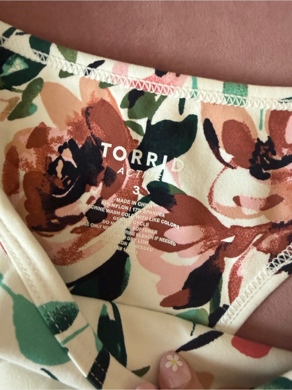 torrid White Floral High-Waist Capri Legging & Crop Tank Set - Picture 3 of 6